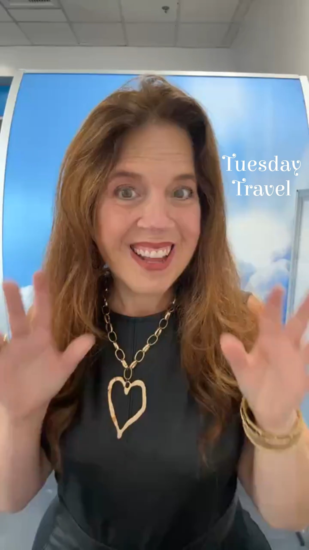 Travel Tuesday! 

Boss B*tch Edition!🖤