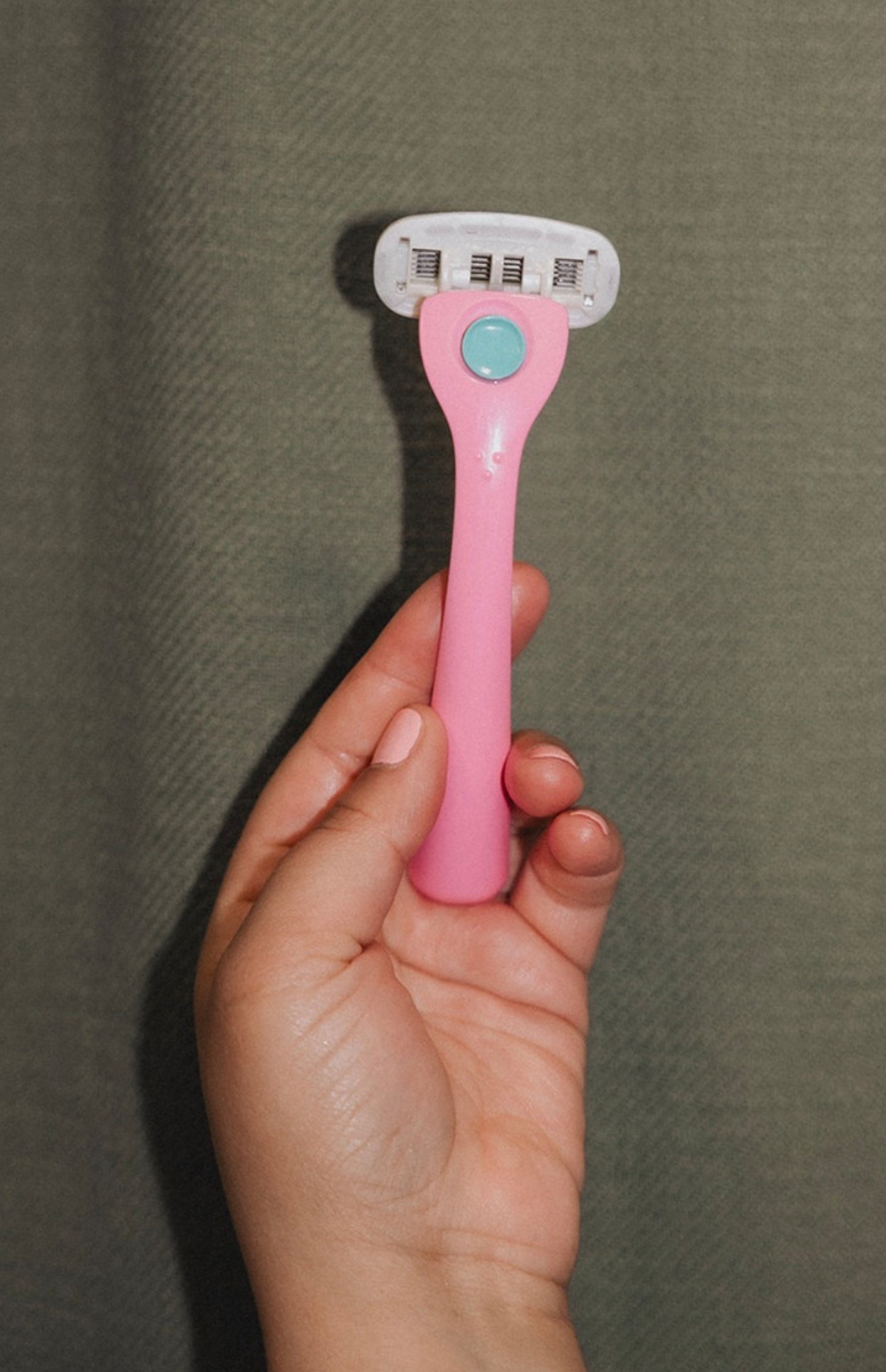 Billie razors make shaving simple, smooth, and stress free. A reusable razor that’s gentle on skin, helps prevent nicks and razor bumps, and actually looks cute in your shower. Functional, reliable, and easy to love.