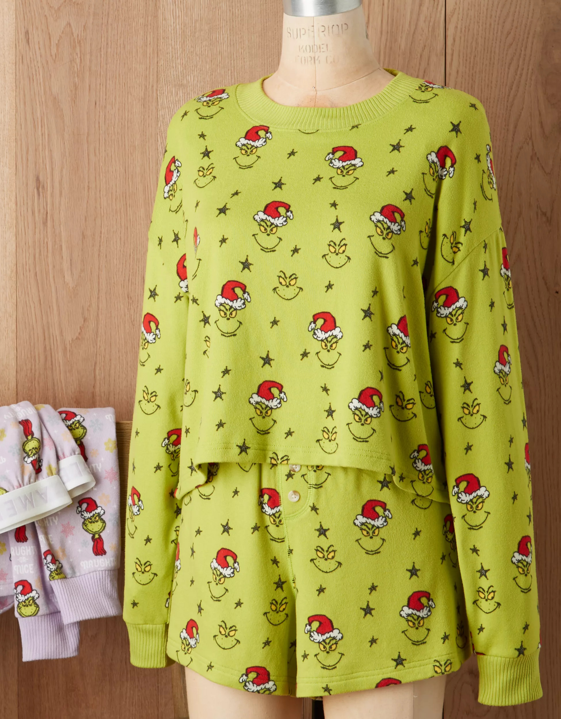 AE Grinch Plush PJ Set | American Eagle Outfitters (US & CA)