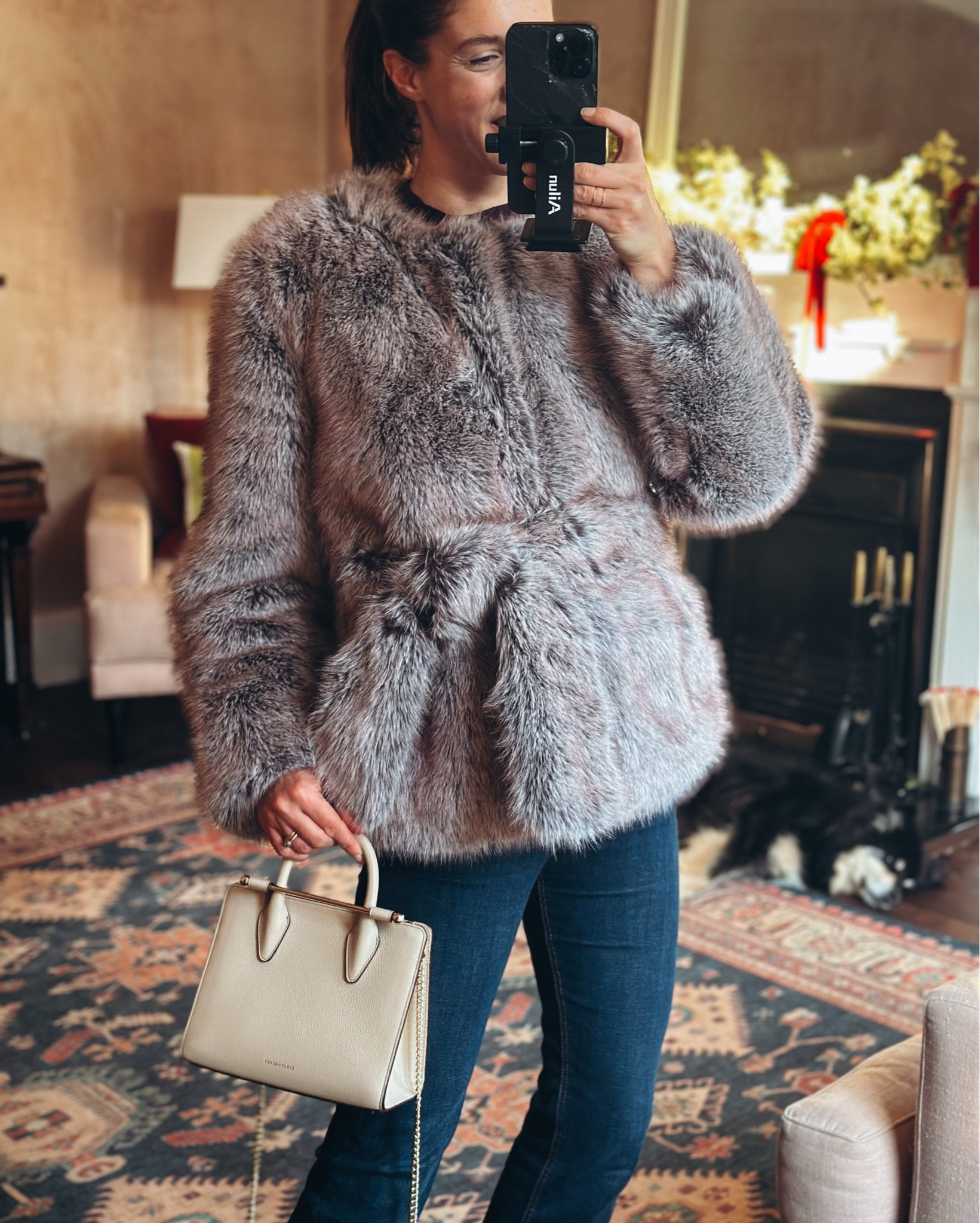 Faux fur dream coat…

Wearing size xs - it’s a bit oversized naturally 



#LTKbag #LTKwinter #LTKuk