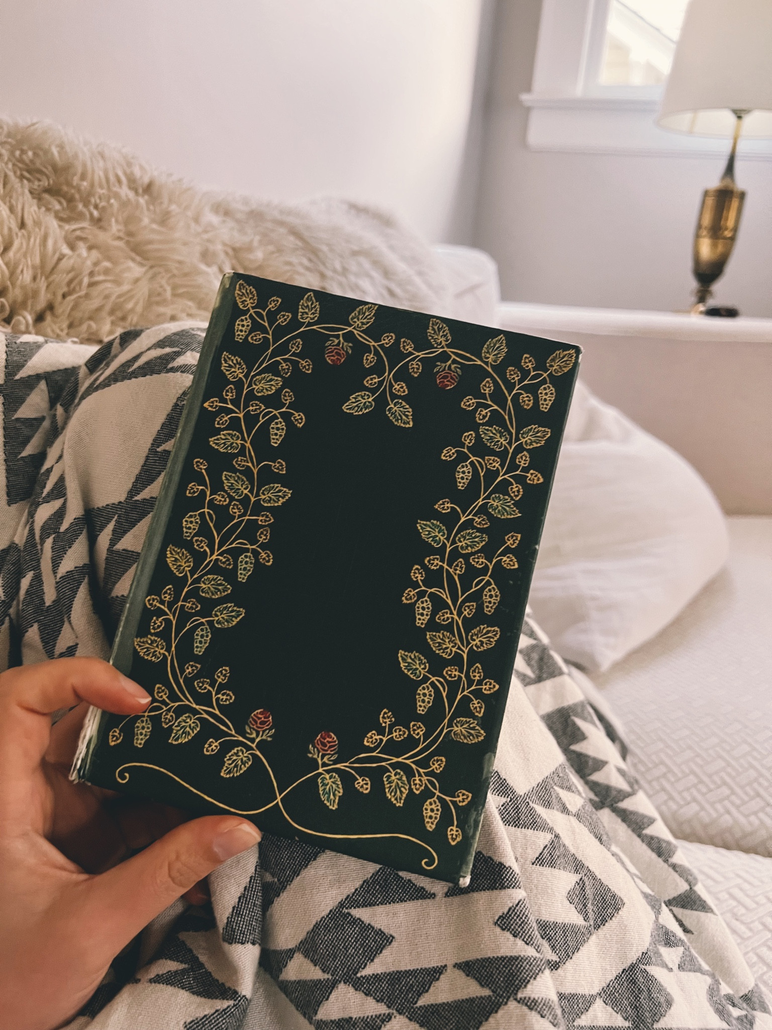The best kindle cover on Etsy! And currently on sale 😉

Amazon kindle, kindle cover , realistic kindle book cover 

#LTKGiftGuide #LTKhome #LTKfindsunder50