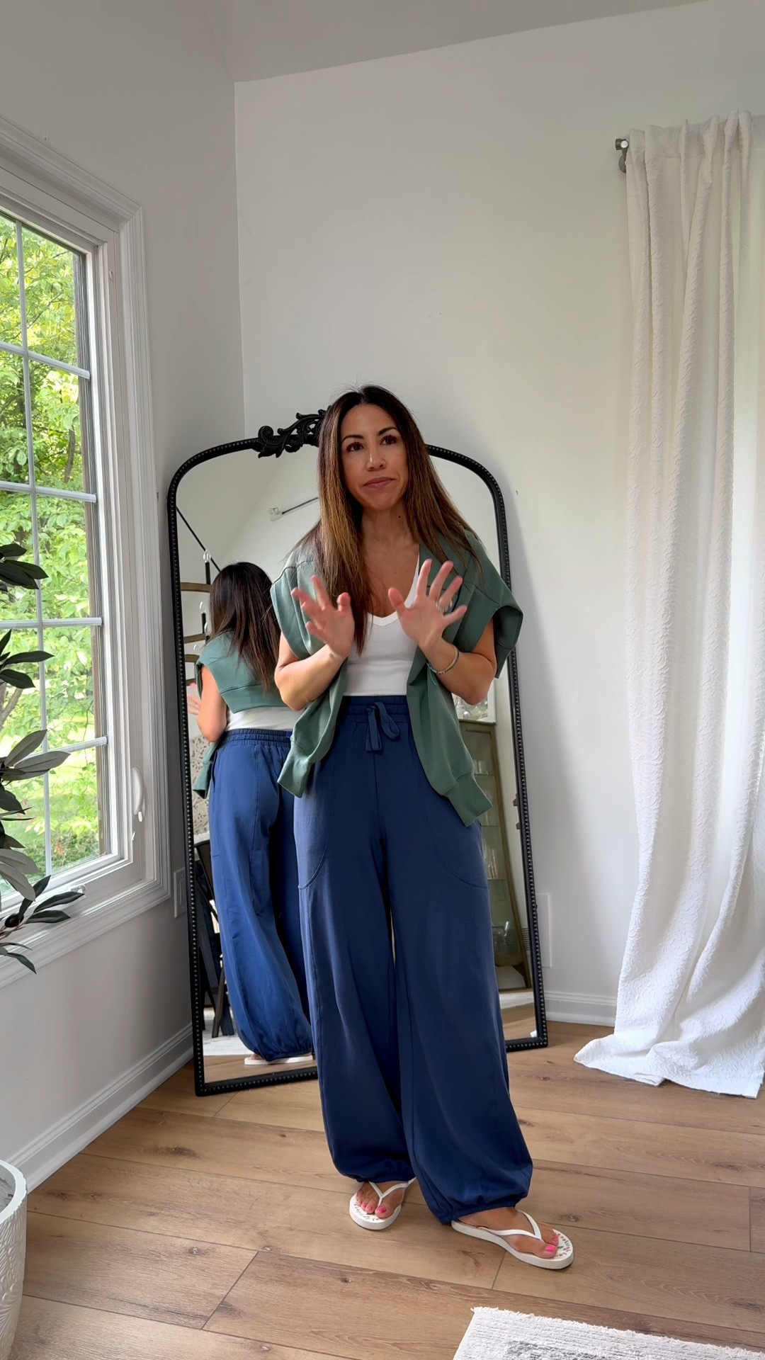 Xs balloon sweatpants. Small tops. Target style. Target fashion.

#LTKOver40 #LTKPetite