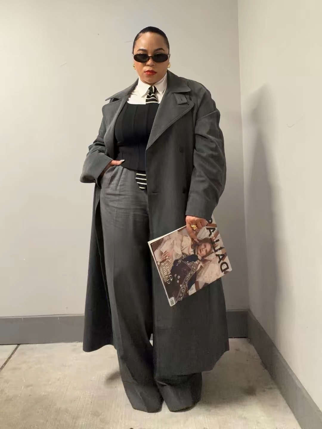 Can you guess what character I was going for? 
•
•
•
#devilwearsprada2 #fashionpost #outfitinspo #womenwithstyle #assenonme