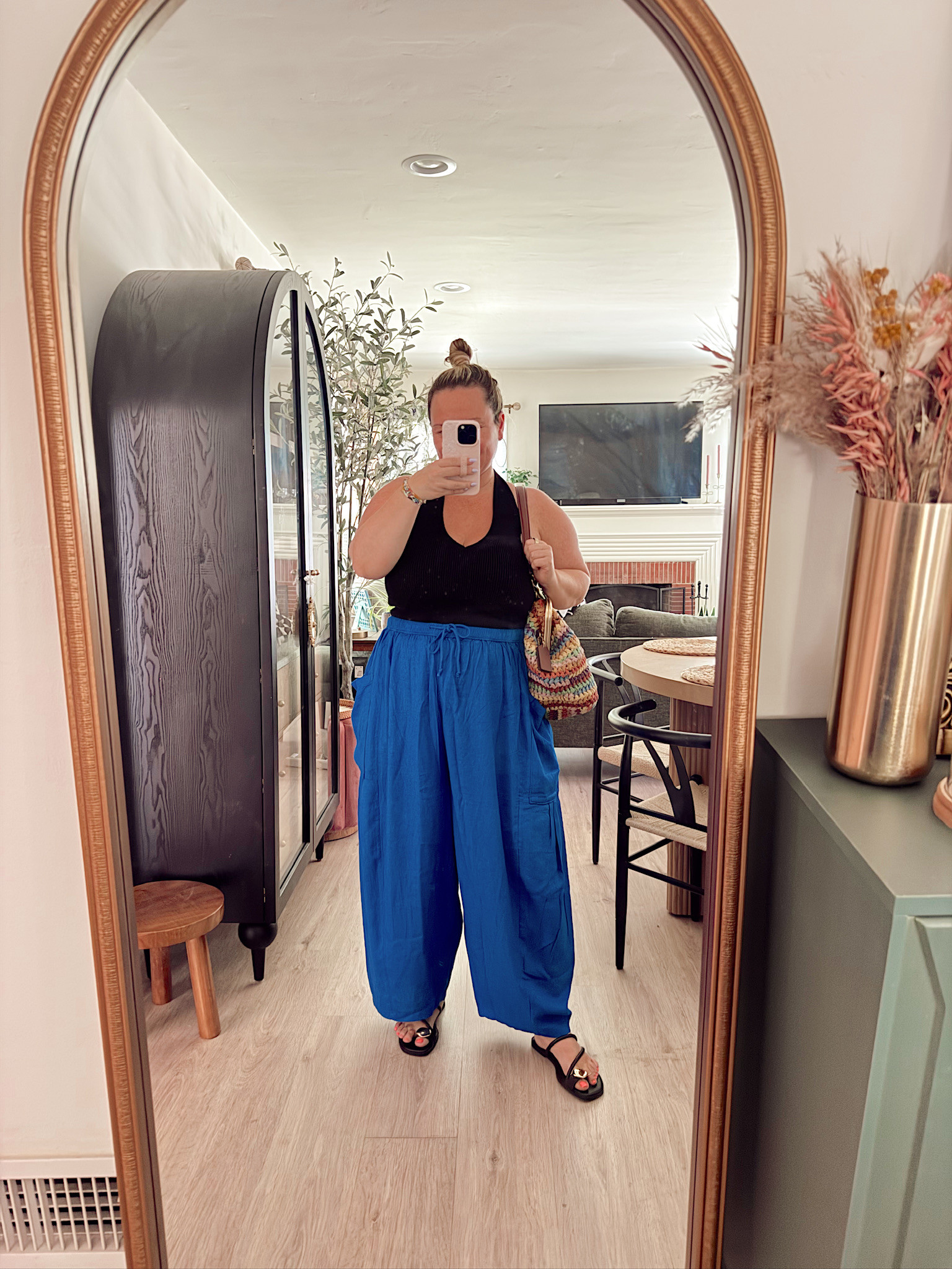 Casual OOTD today!! Love these pants from Free people — so comfy & perfect for everyday💙

Wearing a Large top and Small pants (I size way down in these!)




Summer outfits, casual outfit inspo, inspiration, drawstring pants, halter top, aerie, seasonal, woven bag, mid size, petite, shelli enright, stylenright

#LTKdayinmylife #LTKootd #LTKSeasonal