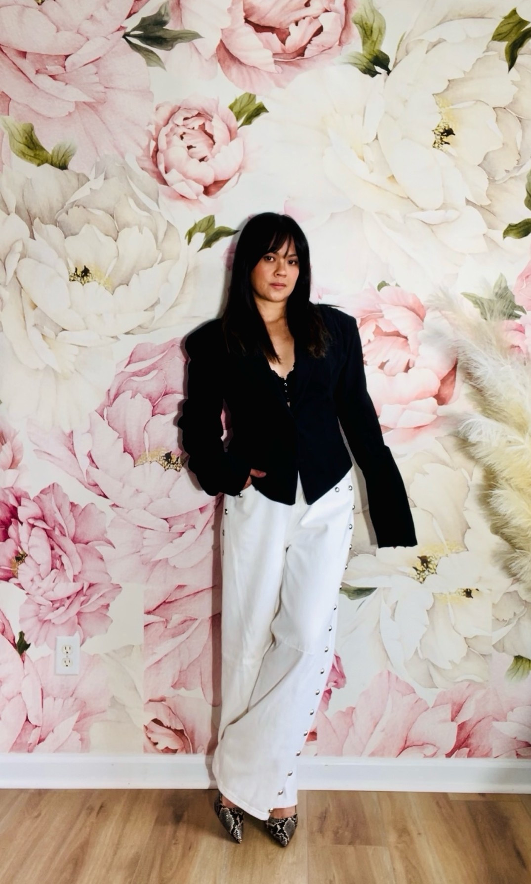 Black dramatic shoulders blazer+white stud jeans

#LTKootd #LTKOver40 #LTKPetite