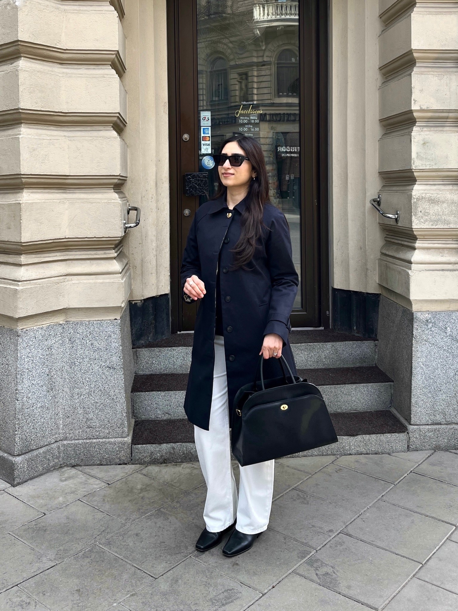 Navy trench coat💙

Spring outfits, Chic spring look, White denim spring inspo

#LTKeurope #LTKluxury #LTKspring