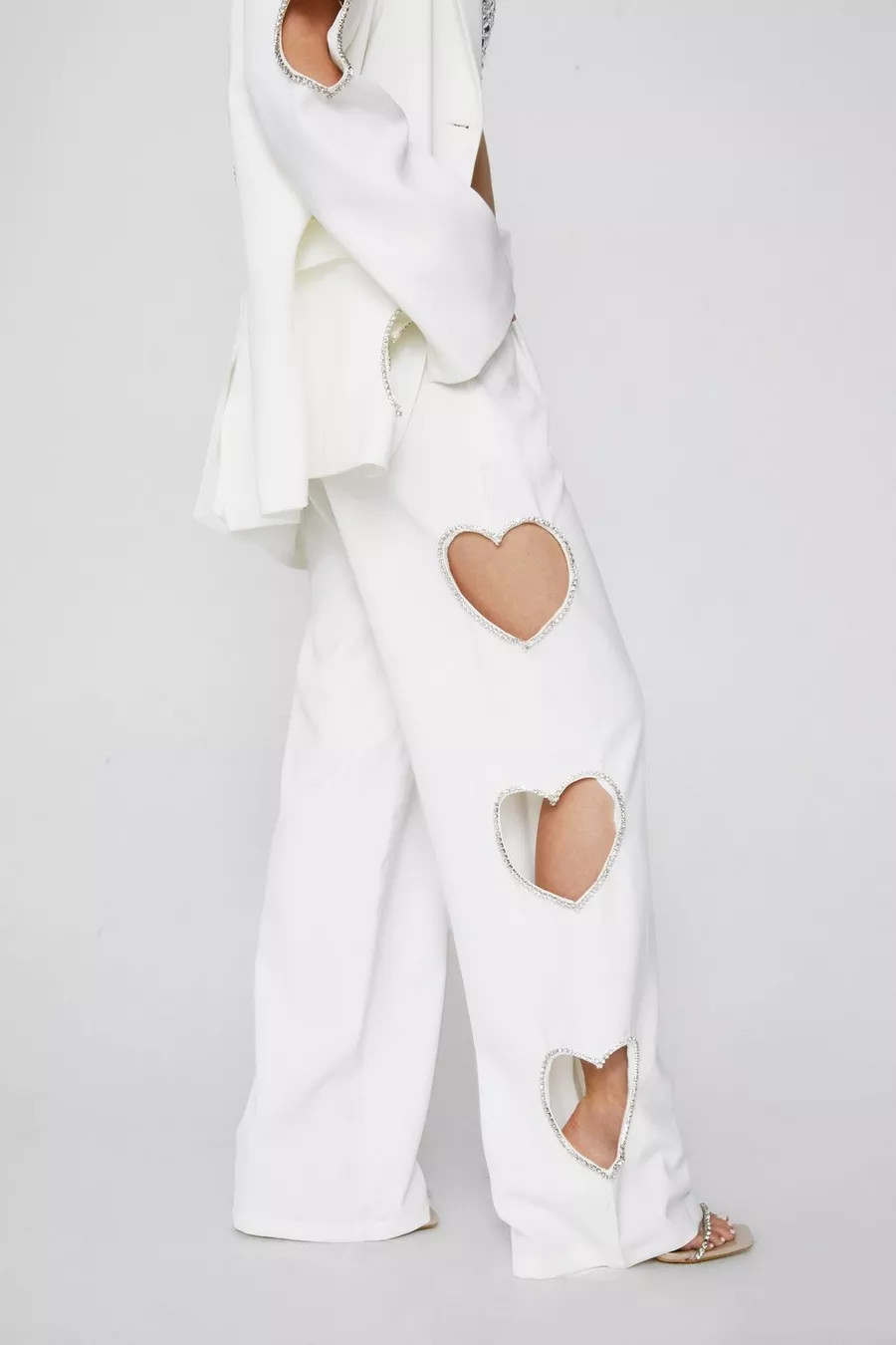 Pantalon de tailleur premium à découpes cœurs | Nasty Gal FR