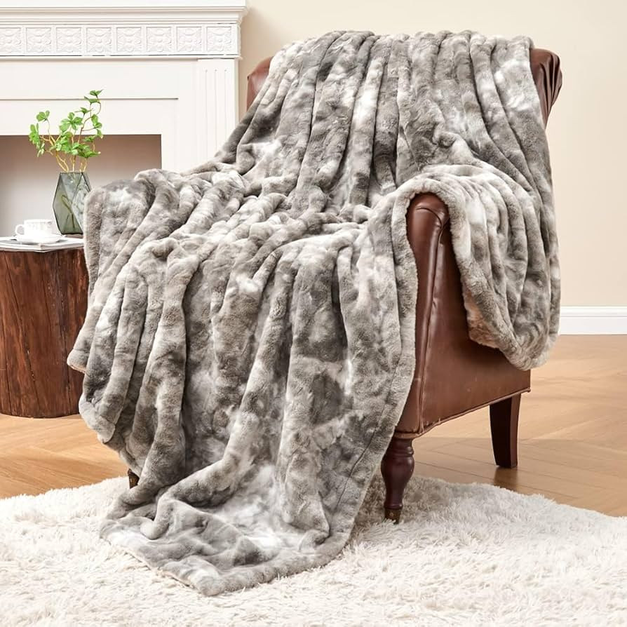 Krifey Oversized Minky Blanket, Super Soft Fluffy Luxury Throw Blanket Comfy Faux Fur Bed Throw M... | Amazon (US)