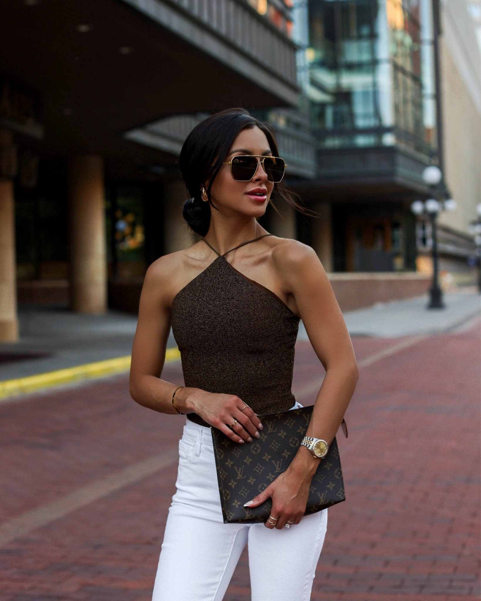 Summer date night outfit ideas
H&M brown glitter bodysuit wearing an XS on sale for under $15!
Amazon outfit ideas
Amazon brown blazer wearing an XXS
Good American white jeans wearing a 0
Schutz heels run TTS


#LTKunder50 #LTKunder100 #LTKstyletip