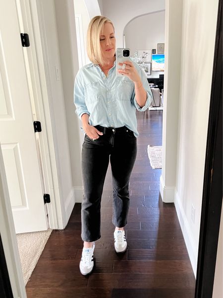 My all around favorite shirt is this button up chambray.  It’s not too thick, it covers the booty (works with leggings), and is the most comfortable shirt ever.  

My black jeans are on sale.

Also wearing the heck out of my Adidas Sambas 🖤🤍



#LTKxMadewell #LTKover40 #LTKfindsunder100