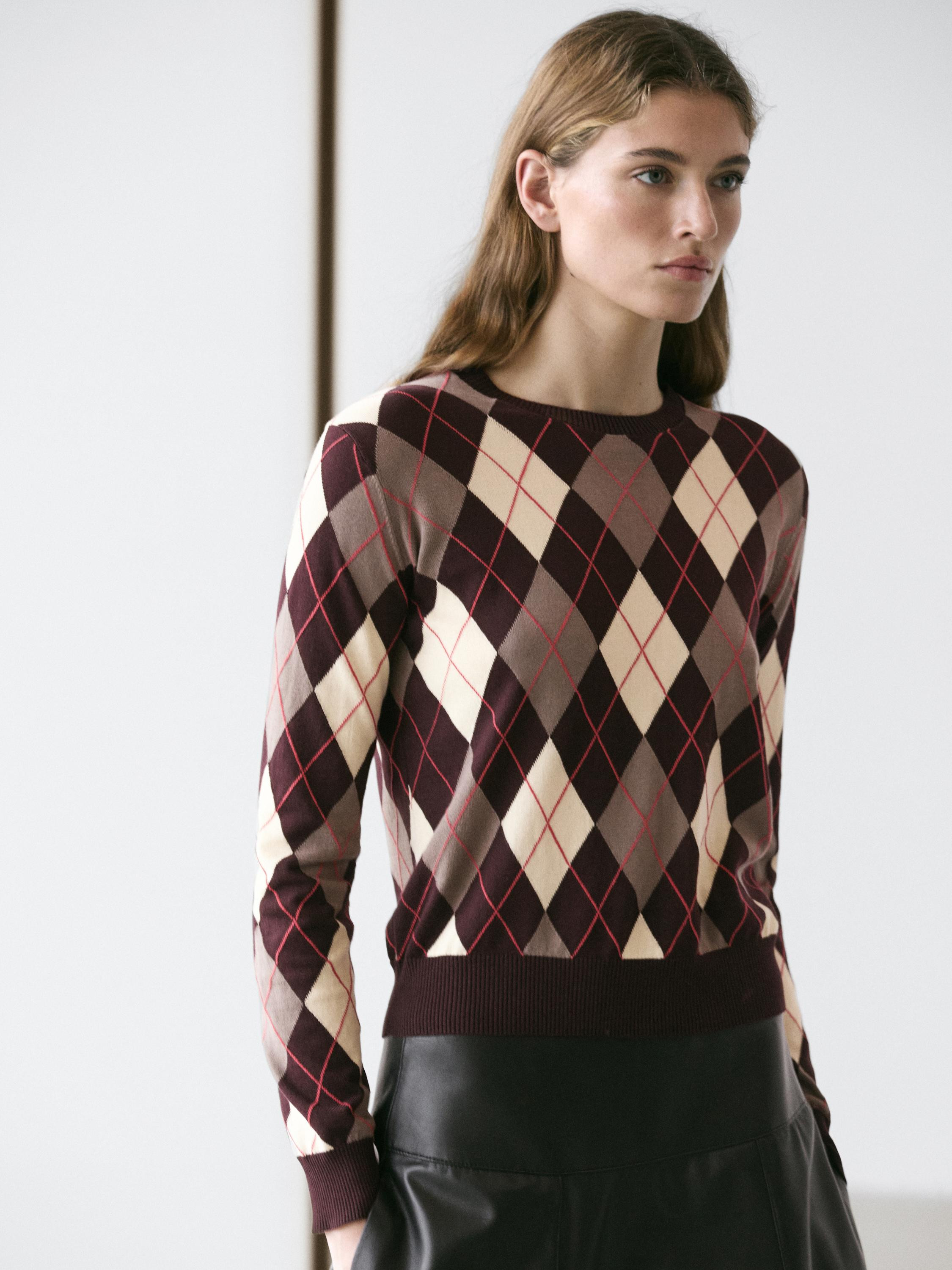 Cotton knit sweater with argyle detail | Massimo Dutti UK