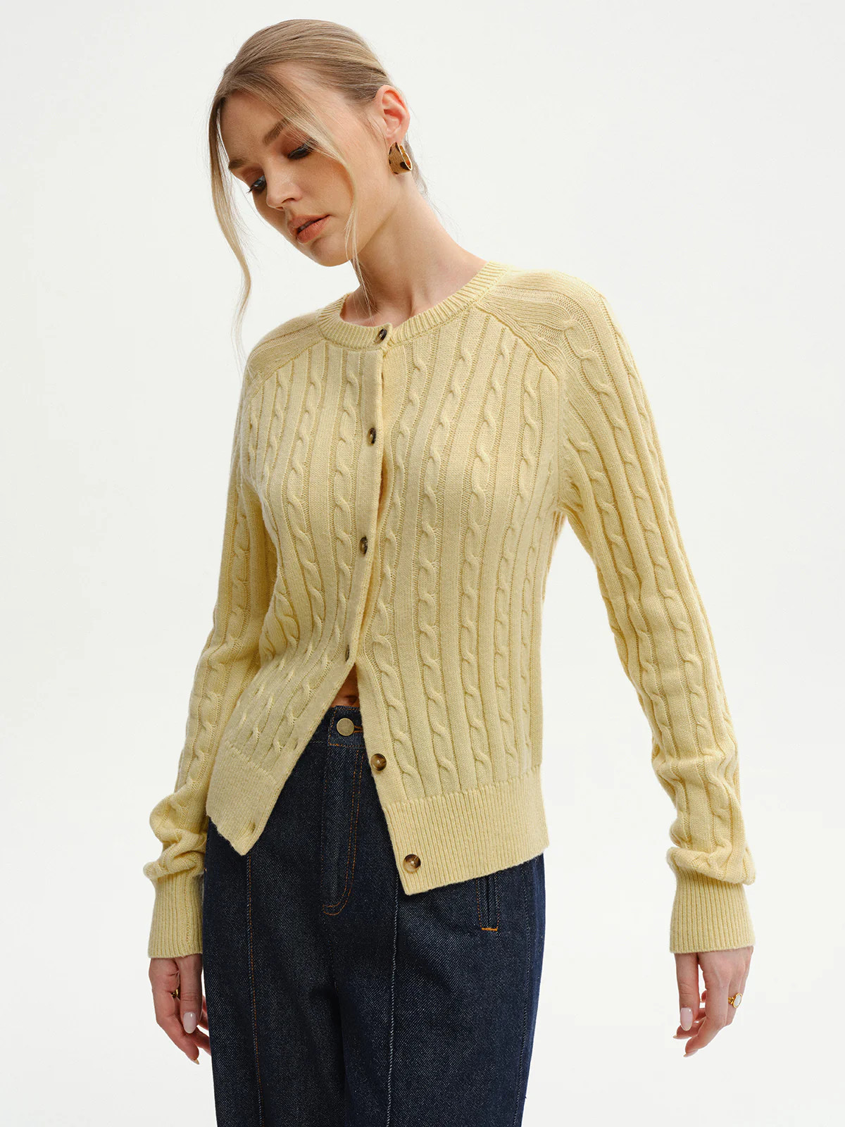 Cable-Knit Buttoned Cardigan | Commense