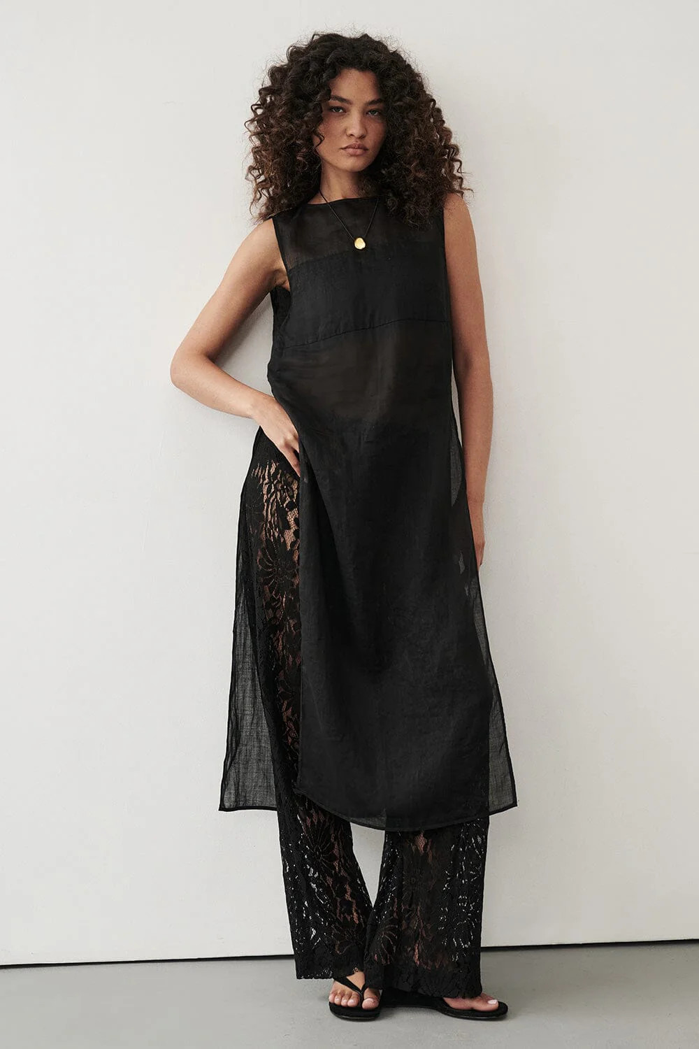 KAI BLACK SLEEVELESS RAMIE TUNIC TOP | DISSH