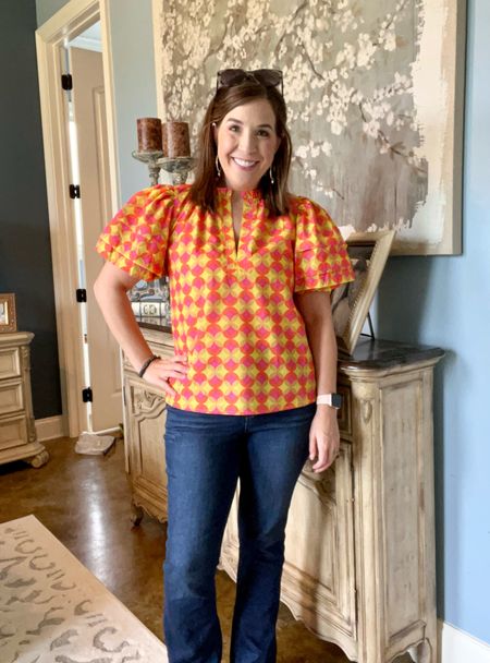 Cutest top for spring! Love the bright colors! I paired them with my favorite jeans from Nordstrom it it would also look so good with white denim shorts. 



#LTKstyletip #LTKSeasonal #LTKfindsunder100