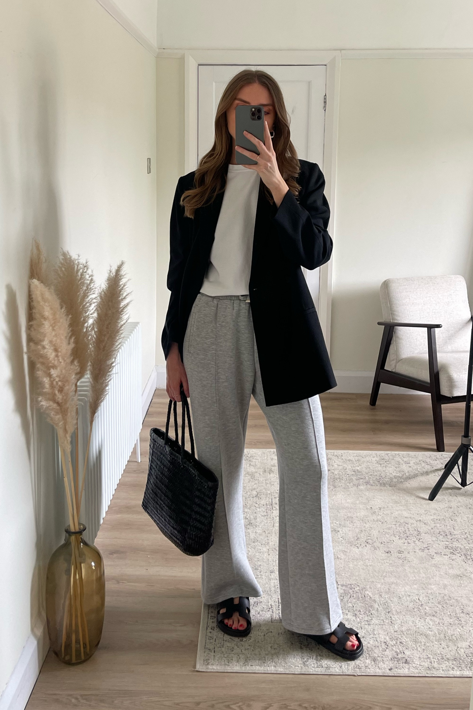 Elevating loungewear 
Wearing a black blazer, exact & similar linked
A size 12 in the M&S white t-shirt
A small in the Karen Millen wide leg joggers
Hermes Chypre black sandals, I’ve linked the best dupes I’ve seen 
Dragon diffusion large triple jump black woven bag 


Loungewear, airport outfit styling joggers, wardrobe staples, wardrobe essentials, capsule wardrobe 

#LTKuk #AugustBrandSpotlight