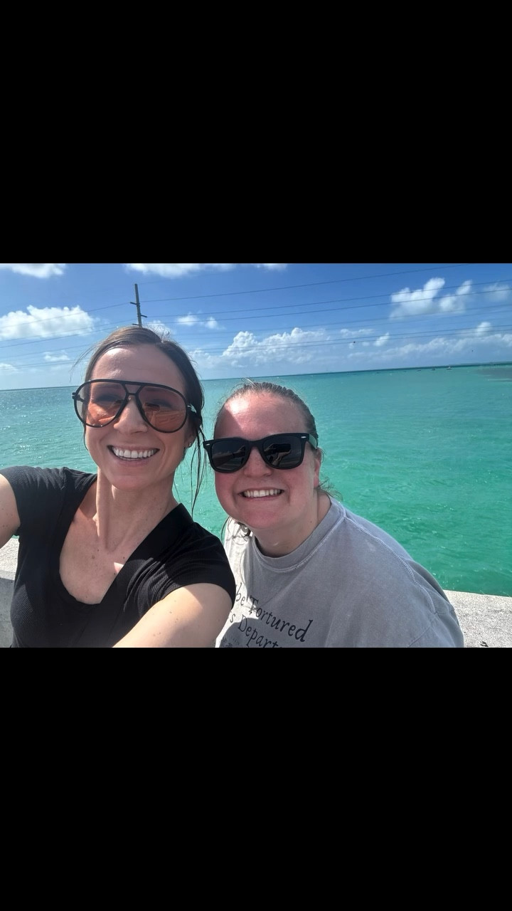 Day one of our Key West girl’s trip!

#moms #vacation #girlsjustwannahavefun #sunshine #keywest