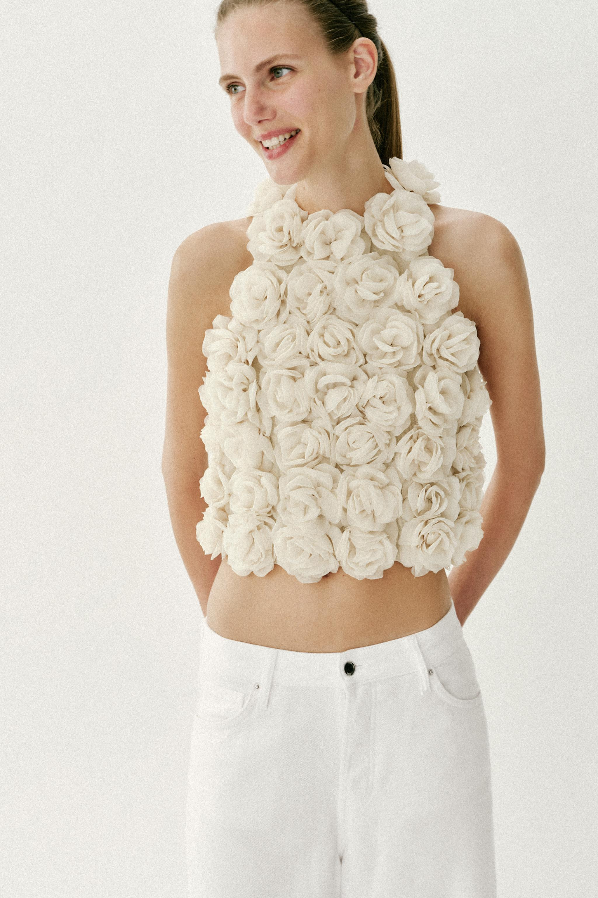 FLORAL TEXTURED KNIT HALTER TOP | Zara US