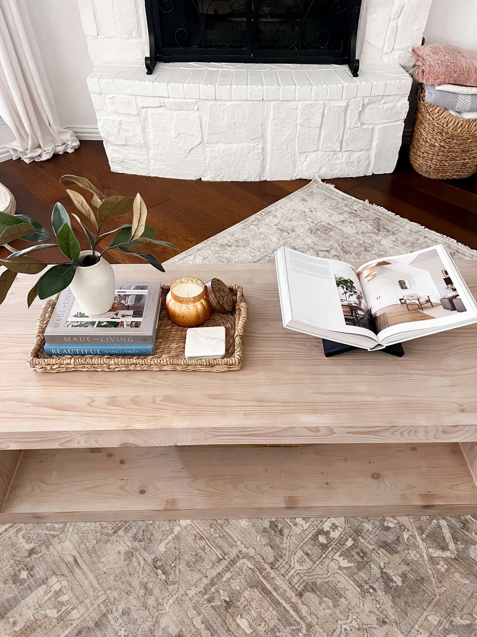 fall coffee table decor🍂 

target decor // Amazon decor // fall decor 

#LTKhome #LTKSeasonal #LTKfindsunder50