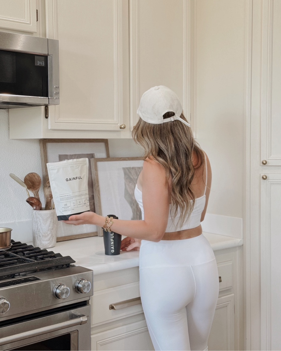 #GRWM to go check out a new hiking trail! I've made a few healthy lifestyle changes lately, and one of them is starting my day with my @Gainful Performance Greens, before I drink my coffee.
They come in a few flavors, but the Tropical Pineapple is my favorite.
I threw on a comfy workout set and packed my bag with extra hydration packs since it's supposed to be over 90 degrees! I noticed that adding the extra electrolytes to my water made such o difference - we took a few breaks to refuel and had all the energy we needed to complete this 2 mile loop!
#Gainful #GainfulPartner
#MakeYourGain