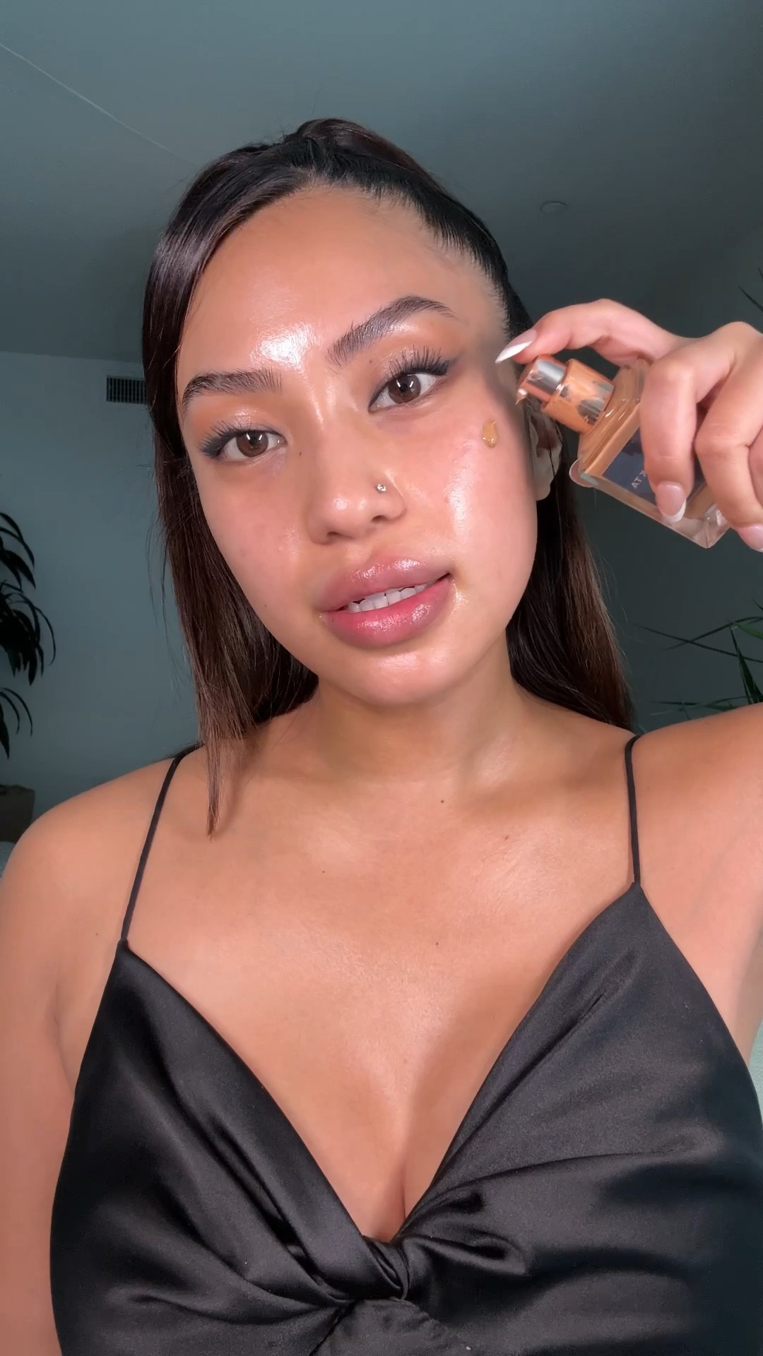 SPOTLIGHT MAKEUP 

#LTKGiftGuide #LTKStyleTip #LTKBeauty