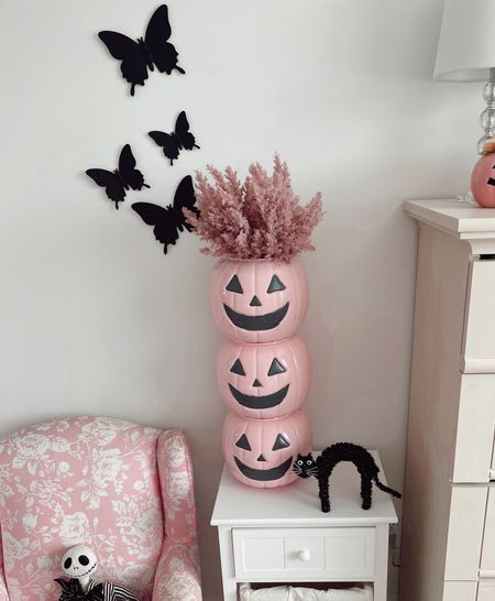 My DIY pink pumpkin topiary - pumpkin pales for $1.94 are linked along with the exact colors I used.


#LTKHalloween #LTKSeasonal #LTKhome