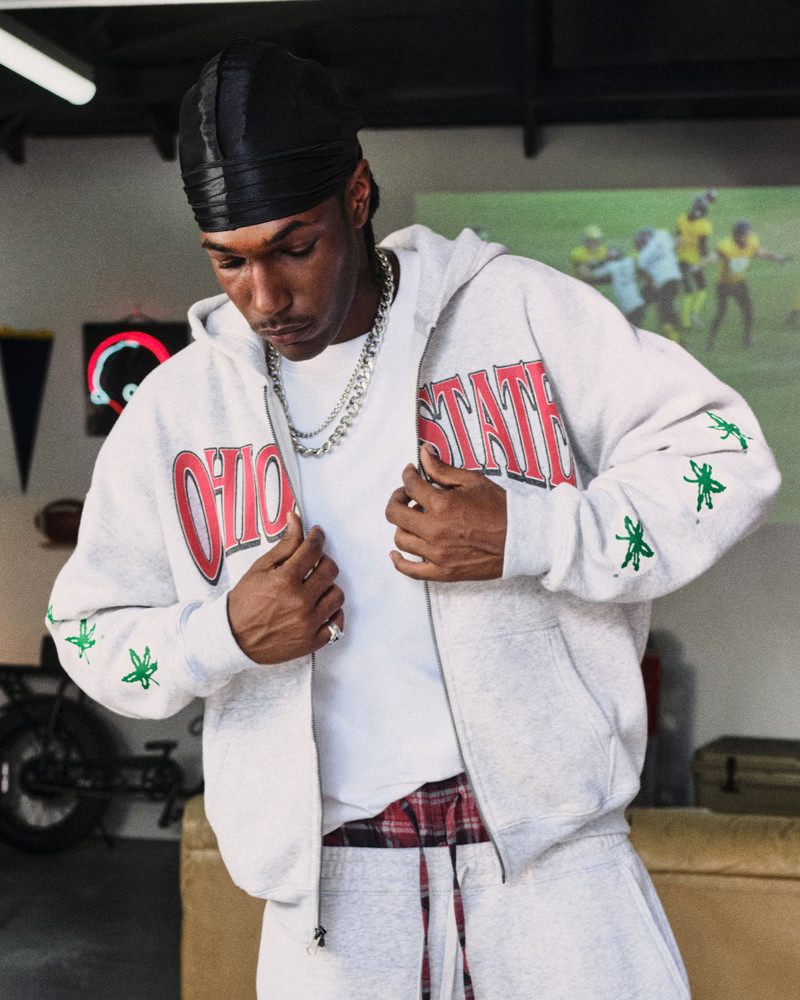 Men's Boxy The Ohio State University Buckeyes Graphic Zip-Up Hoodie from Hollister | Hollister (US)