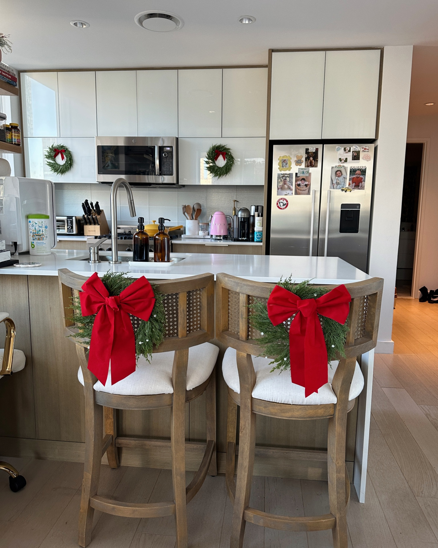 Counter stools and mini wreaths 

#LTKhome #LTKSeasonal #LTKHoliday