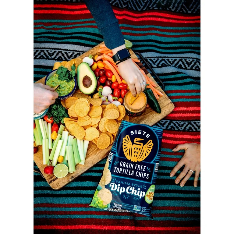 Siete Family Foods Tortilla Chips, Grain Free, Dip Chip Size, Familia Style, 5 oz. Bag | Walmart (US)