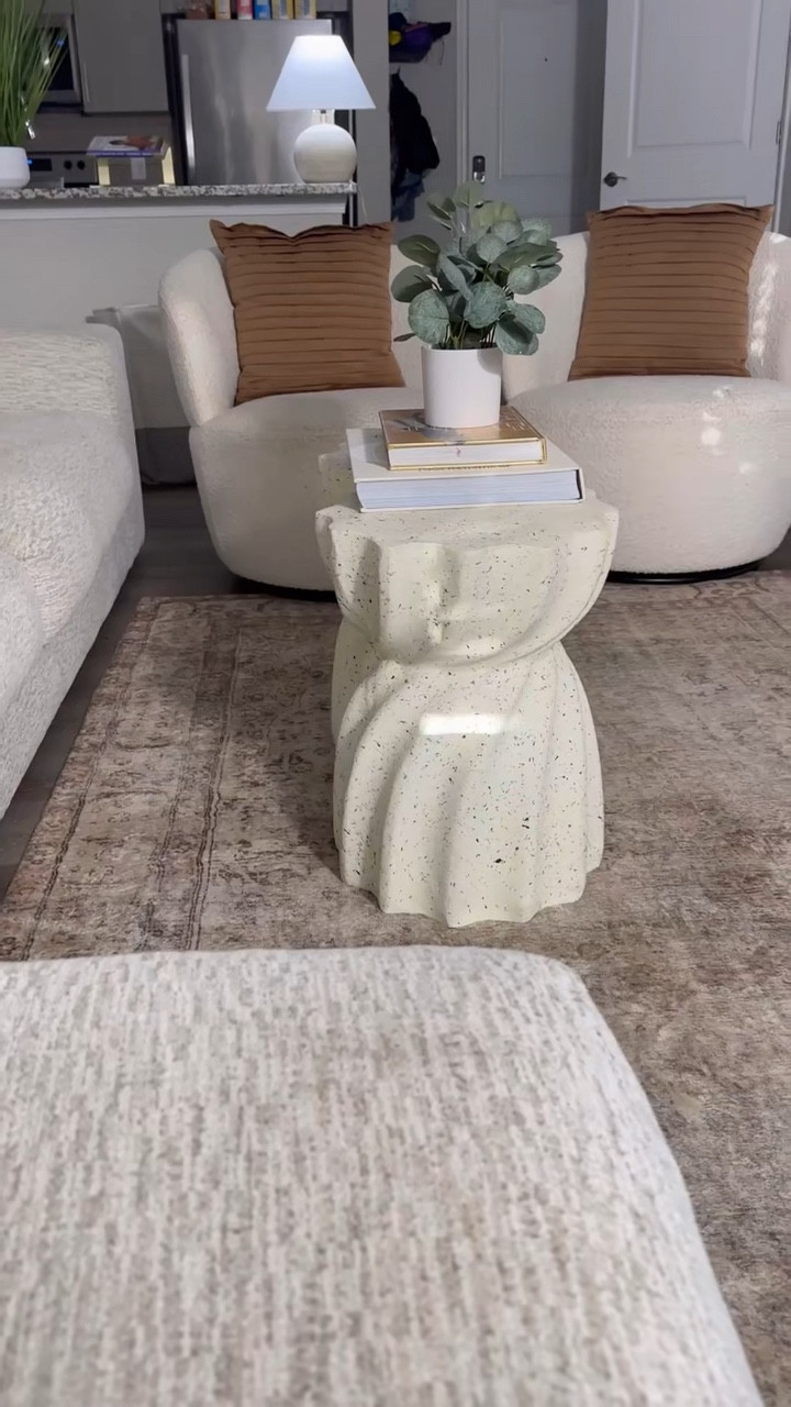 Missing my old living room so predicting one of the 2025 home trends will continue to be earthy tones that feel cozy! 

#LTKHome #LTKWatchNow