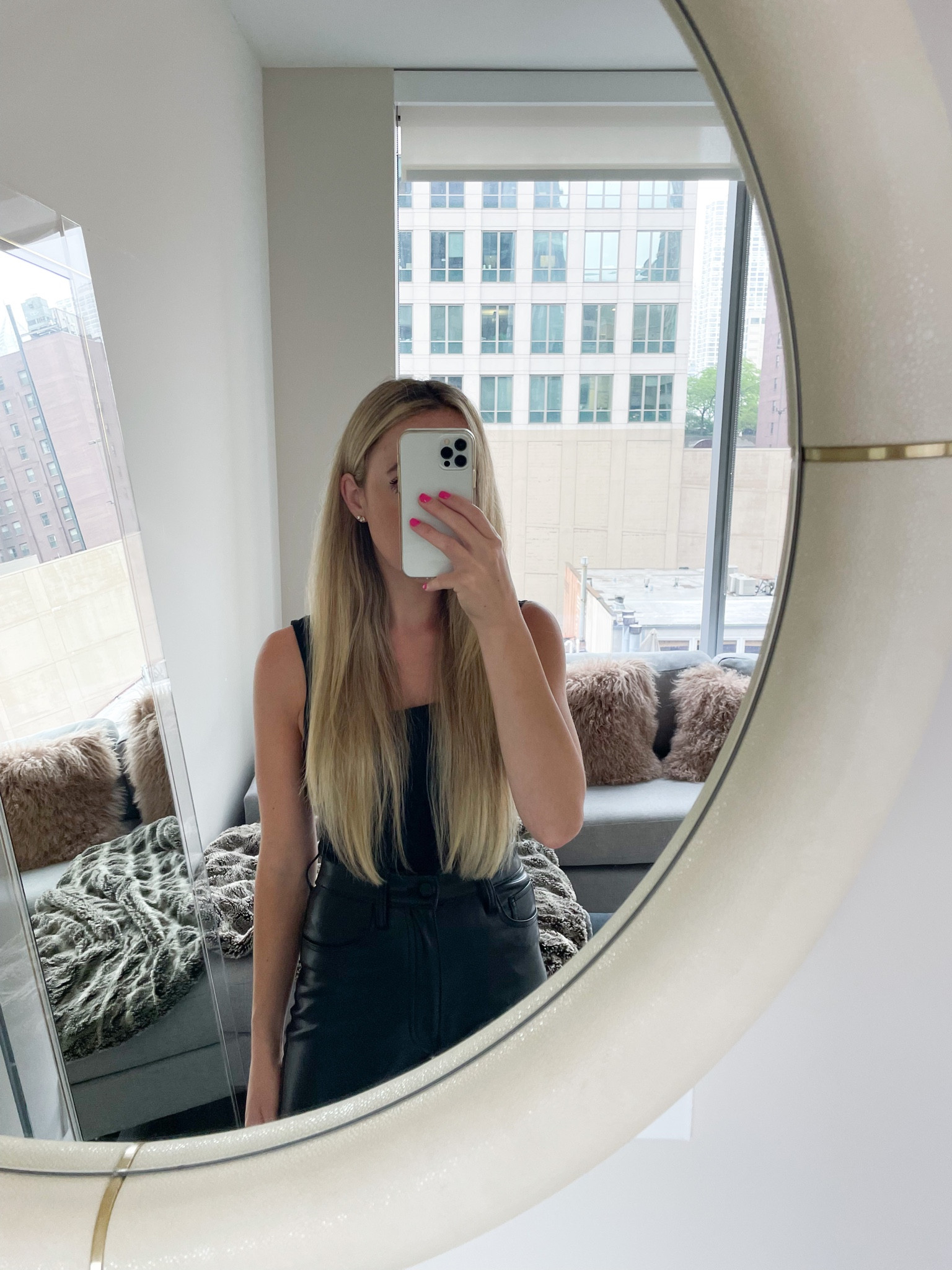 Capsule wardrobe
Summer going out outfit
Vegan leather pants
High waisted pants 

#LTKparties