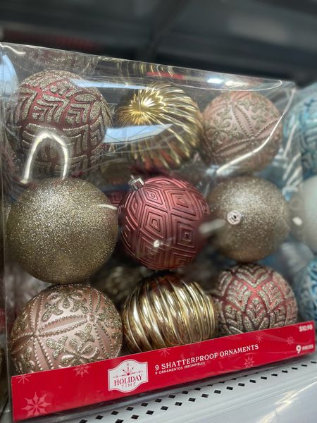 Close up🤳🏽 9-Count Shatterproof Christmas Ornaments, Blush & Champagne, Holiday Time!

#LTKHoliday #LTKSeasonal