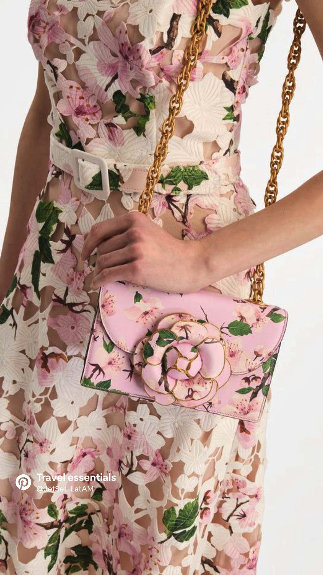 OSCAR DE LA RENTA | Cherry Blossom Printed Tro Bag

Evening blooms reimagined — Oscar’s floral legacy in miniature form.