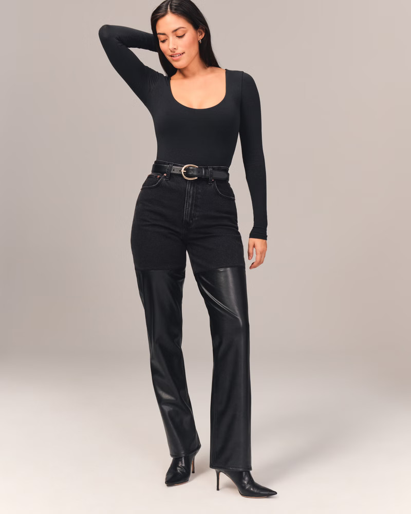 Women's Curve Love Ultra High Rise 90s Straight Jean | Women's Bottoms | Abercrombie.com | Abercrombie & Fitch (US)
