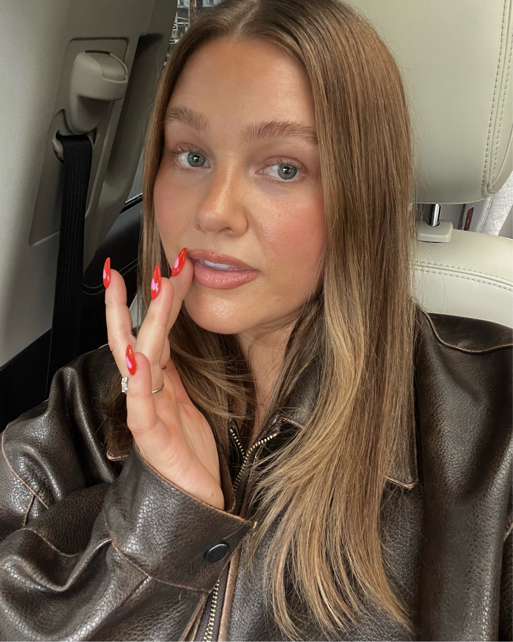 A lip combo I love it’s a classic nude I feel like these colors enhance my lips but look natural! Hydrating and subtle! 