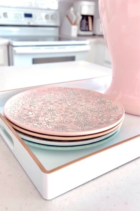 Summer dessert plates. Love this set from Amazon.

#amazonhome
#plates
#table
#kitchen




#LTKParties #LTKHome #LTKSeasonal