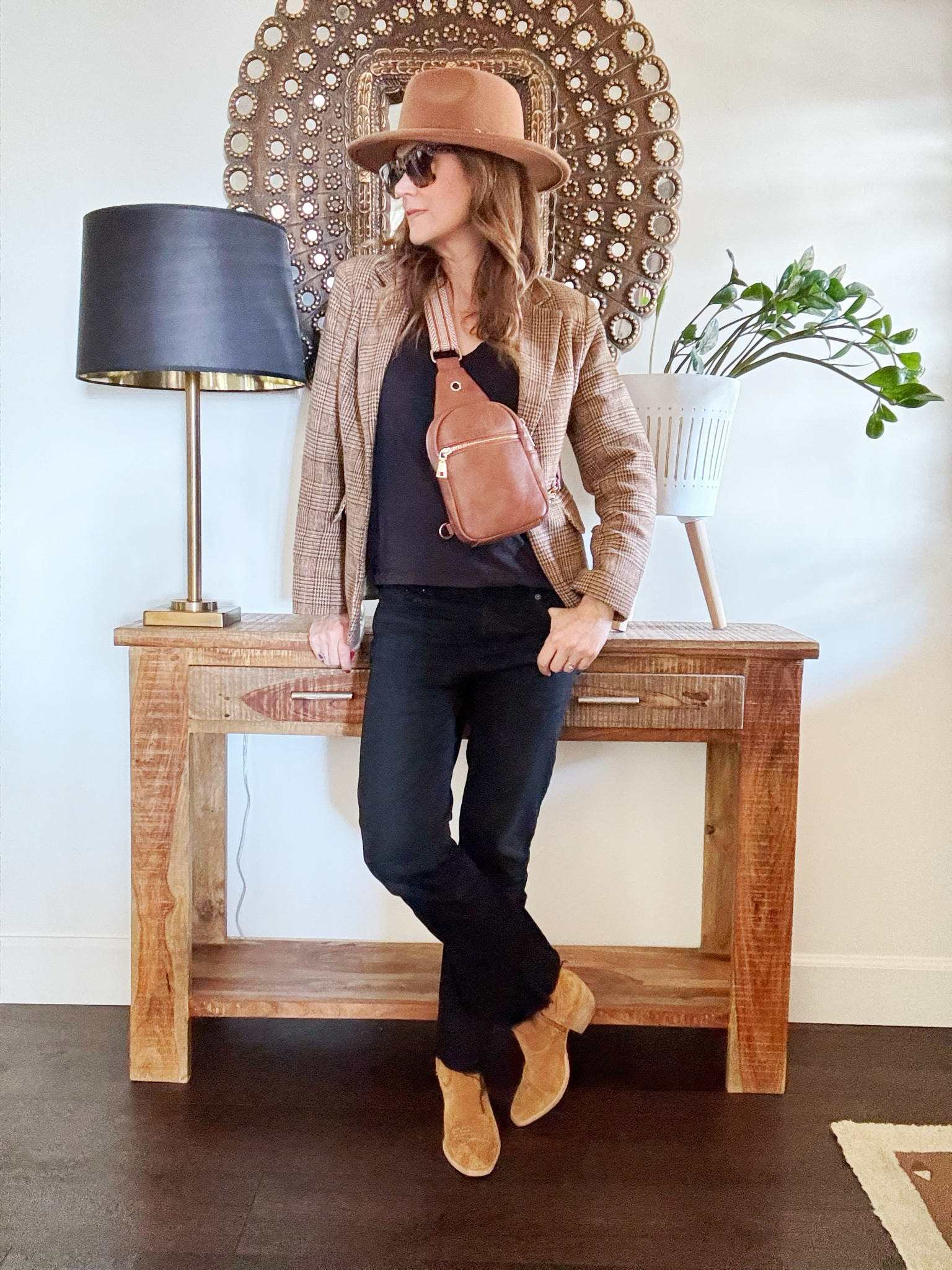 Weekend shopping outfit - love my hands free bag for lunch and errands 

#LTKfindsunder50 #LTKover40 #LTKitbag