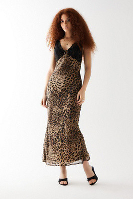 Kiss The Sky UO Exklusiv Moos Leopardenmuster Maxi Kleid | Urban Outfitters DE