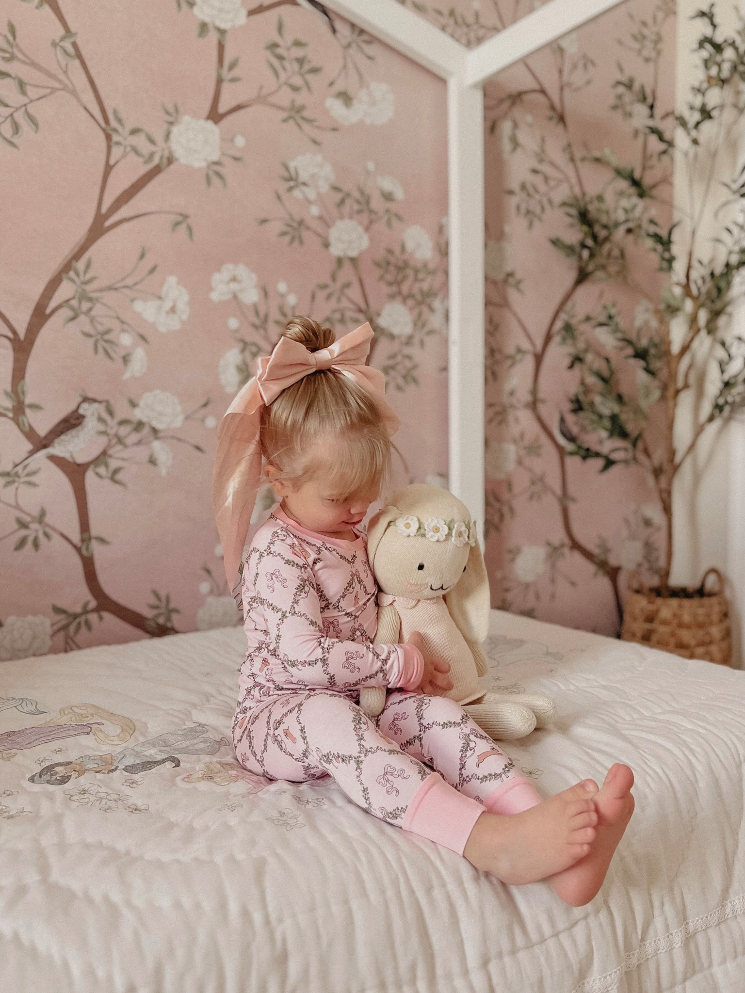 The sweetest pajamas. 🎀