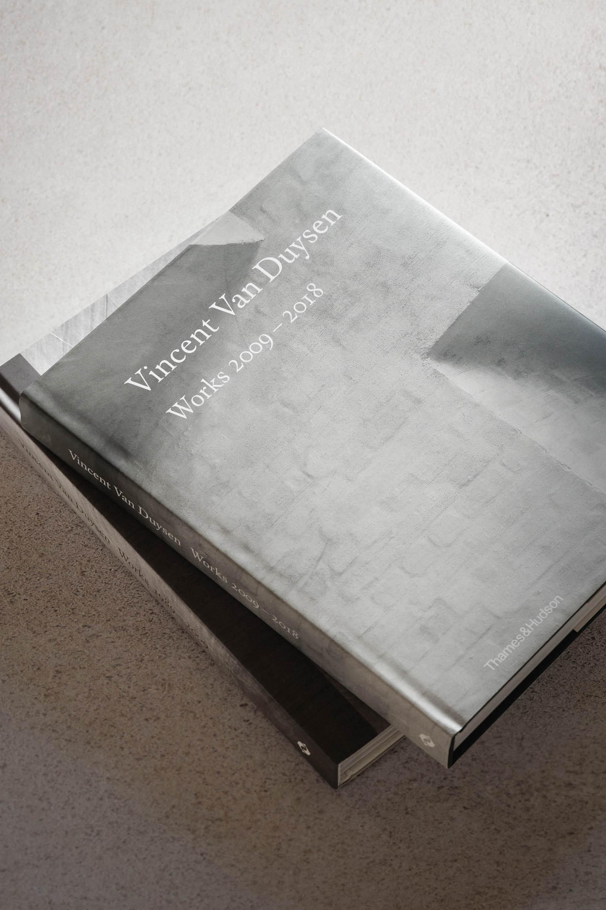 VINCENT VAN DUYSEN WORKS 2009-2018 BOOK (ENGLISH) | Zara US