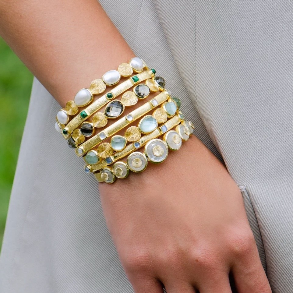 These and the Uptown druzy cuffs 😍✨UptownStrut.com
•
•
•
#UptownStrut #UptownStrutYouUp #FallYall #pumpkinpatch #pumpkinpatchootd #sweaterweather #statementearrings #BoutiqueLife #onlineboutique #StyleWatch #Instafashion #FashionHouston #LocalLove #YoungWildFree #Blogger #CelebrityStyle #HoustonBlogger #WhatIWore #ShopSmall #WomensFashion #ootd

#LTKHoliday #LTKGiftGuide #LTKParties