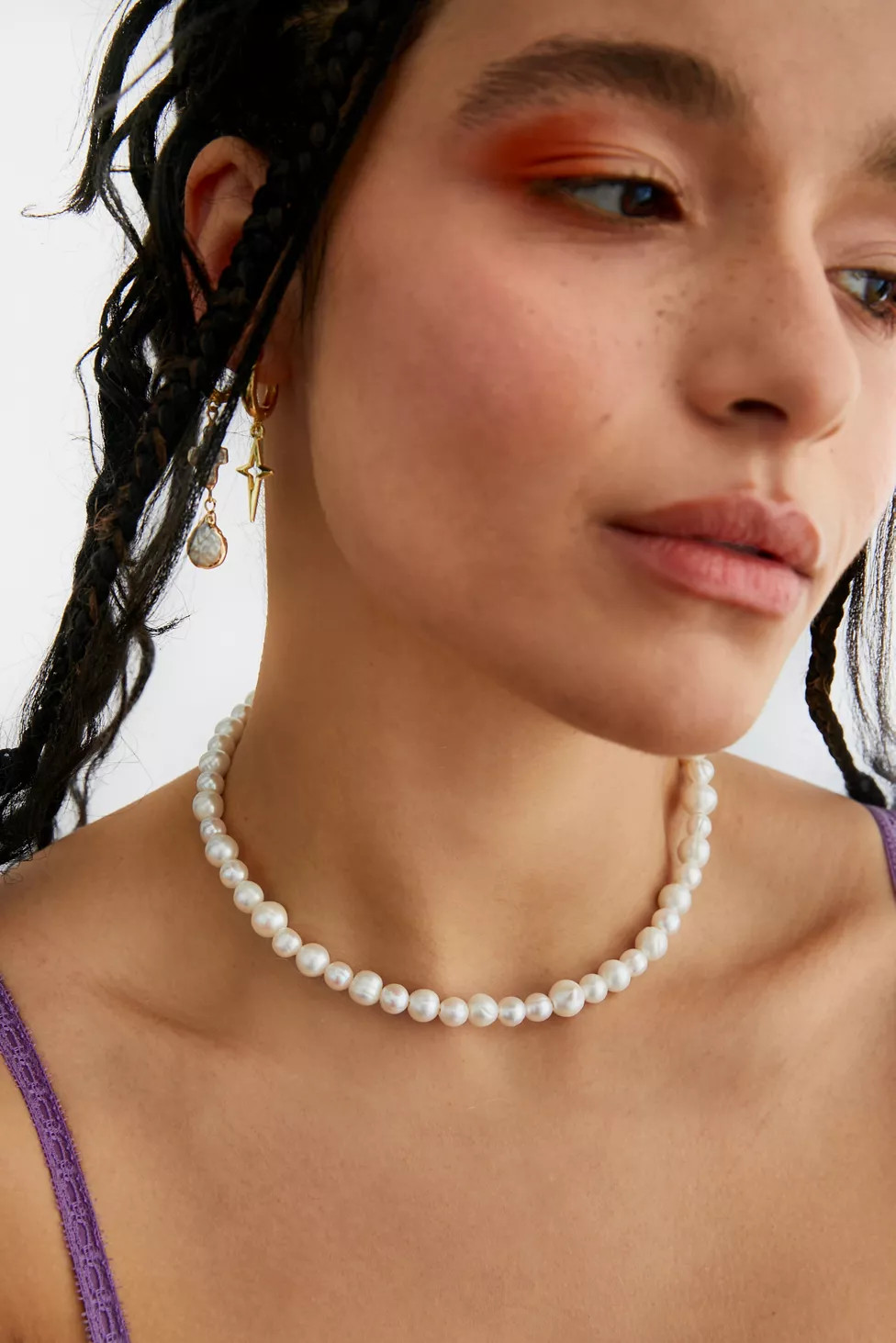 Velvet Luna Elizabeth Freshwater Pearl Necklace | Urban Outfitters (US and RoW)