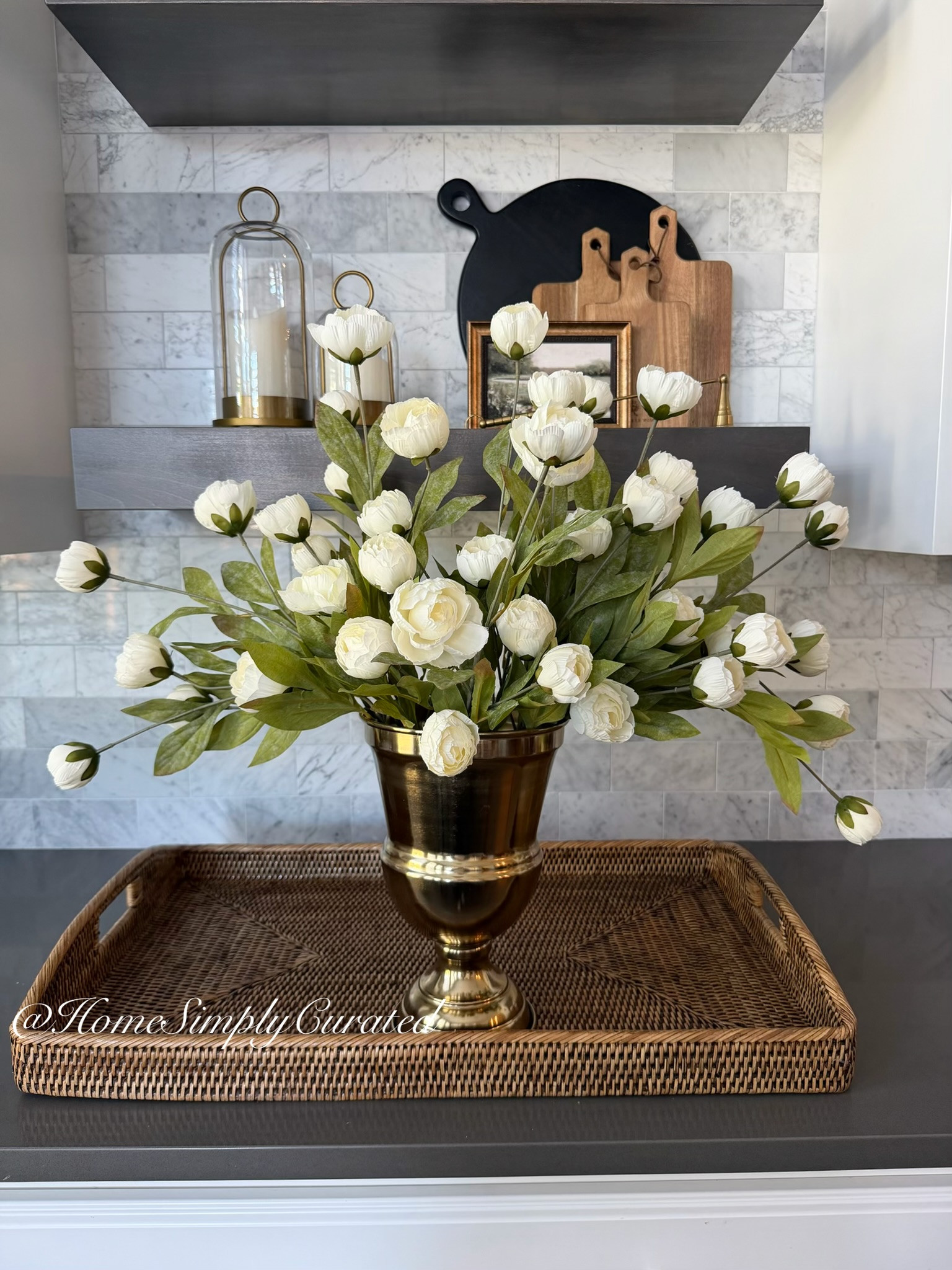 Warm earthy tones are my favorite for decor. It’s timeless and you can mix and match textures effortlessly 🙌🏼

#homedecor #neutralhome #modernhome #amazon #target #afloral #michaels #kitchendecorinspo #fauxstems #fauxflowers #brass

#LTKdayinmylife #LTKSeasonal #LTKHome