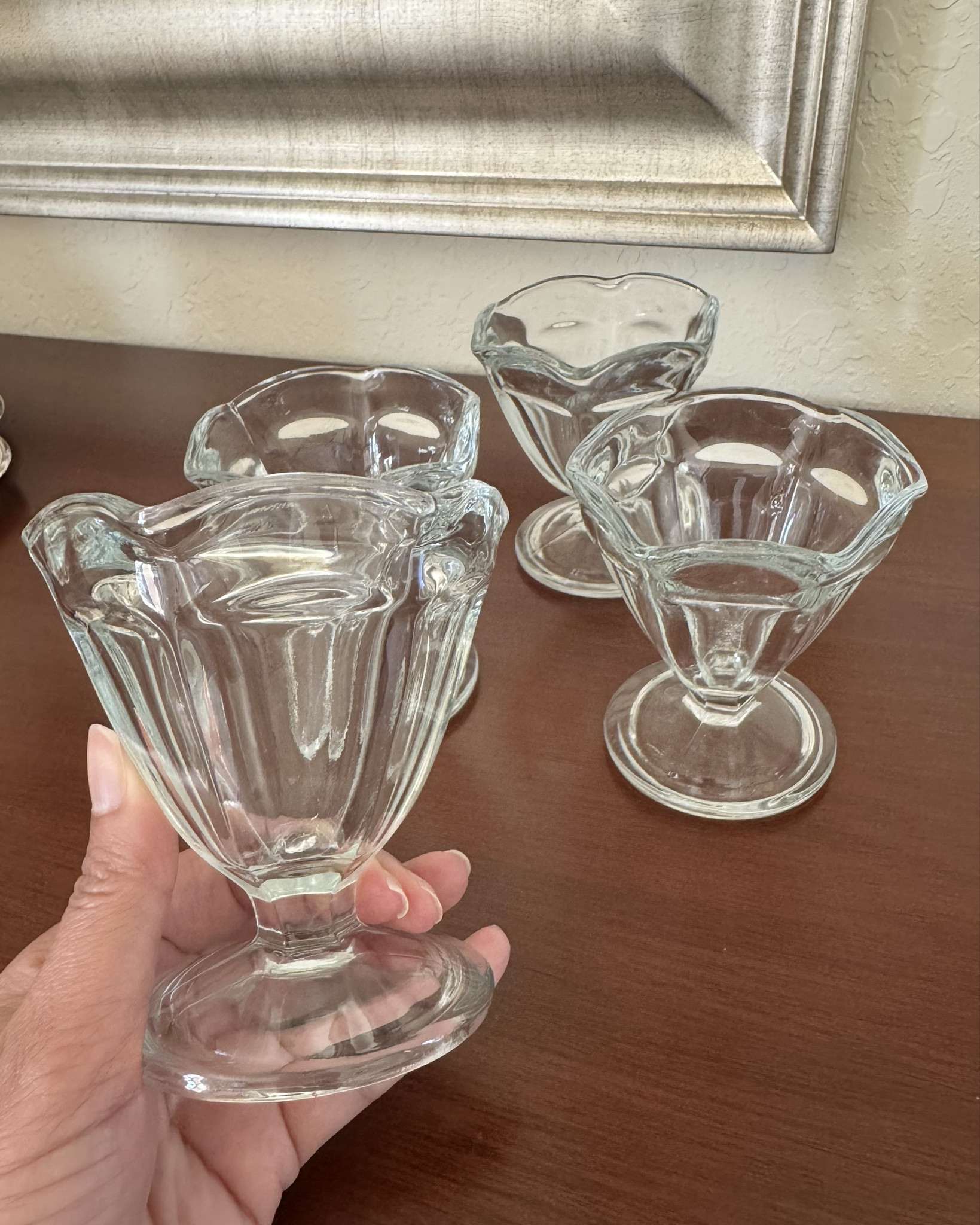 Cute & versatile footed glass bowls! I use them to serve desserts, icecream, fruits, and even guacamole!🥰

Entertaining Essentials | Kitchen Favorites | Party Essentials | Game Day 

#LTKStyleTip #LTKFindsUnder50 #LTKFamily #LTKHome #LTKParties