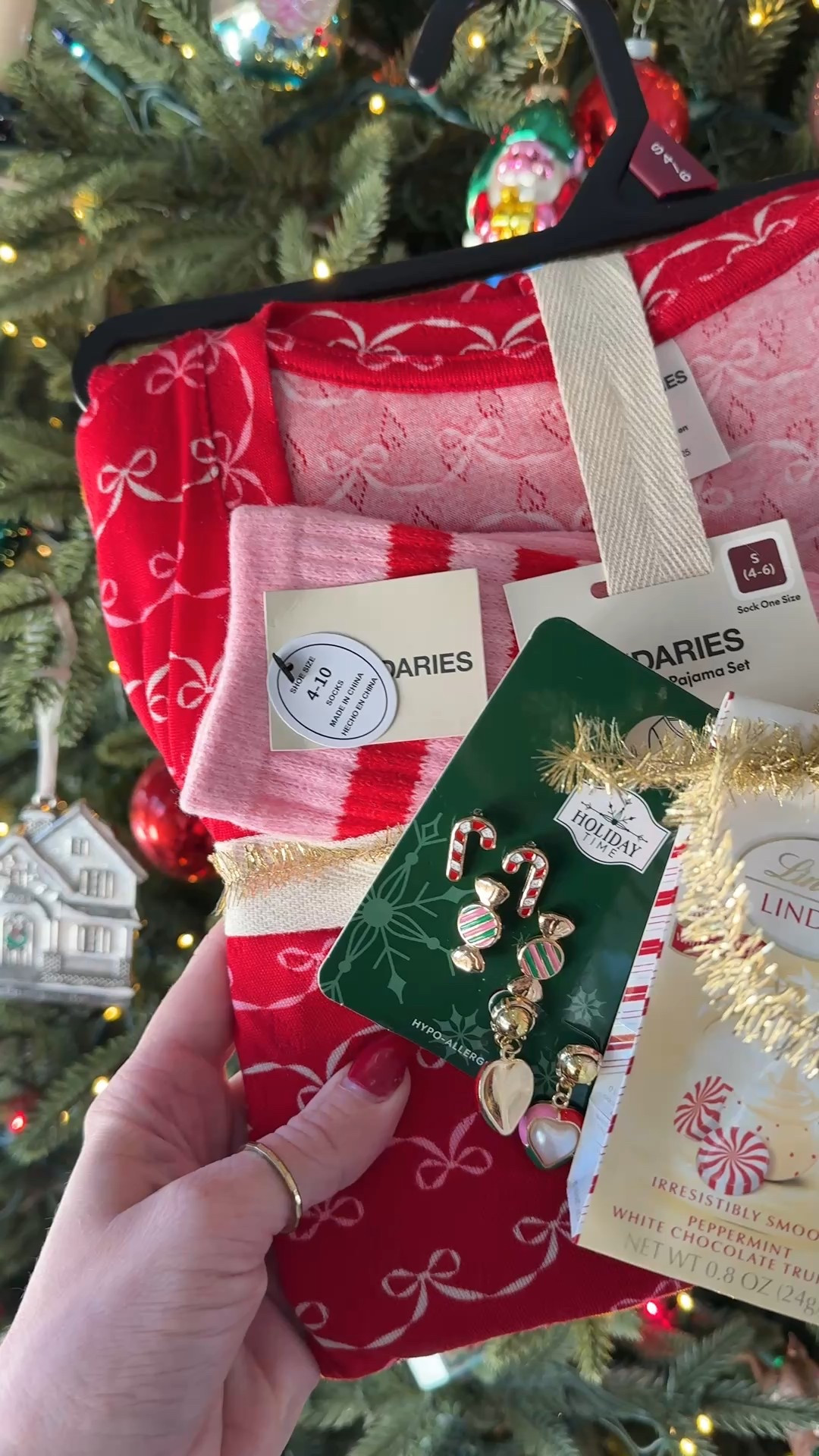 A cute gift idea for a teen, friend, niece, babysitter, etc! Both pjs and earrings from @walmartstyle #walmartpartner #walmartstyle