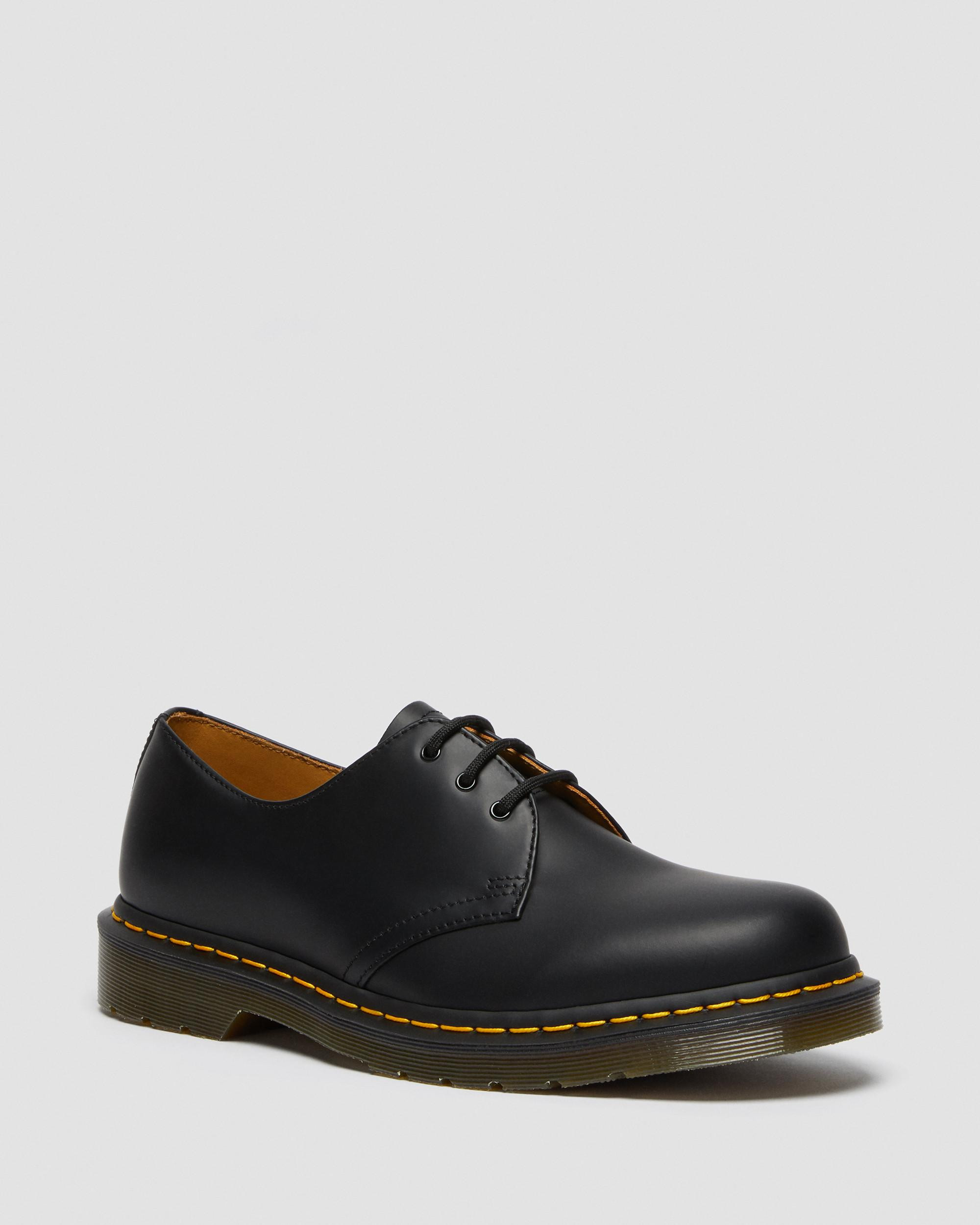 1461 Smooth Leather Oxford Shoes in Black | Dr. Martens | Dr Martens (UK)