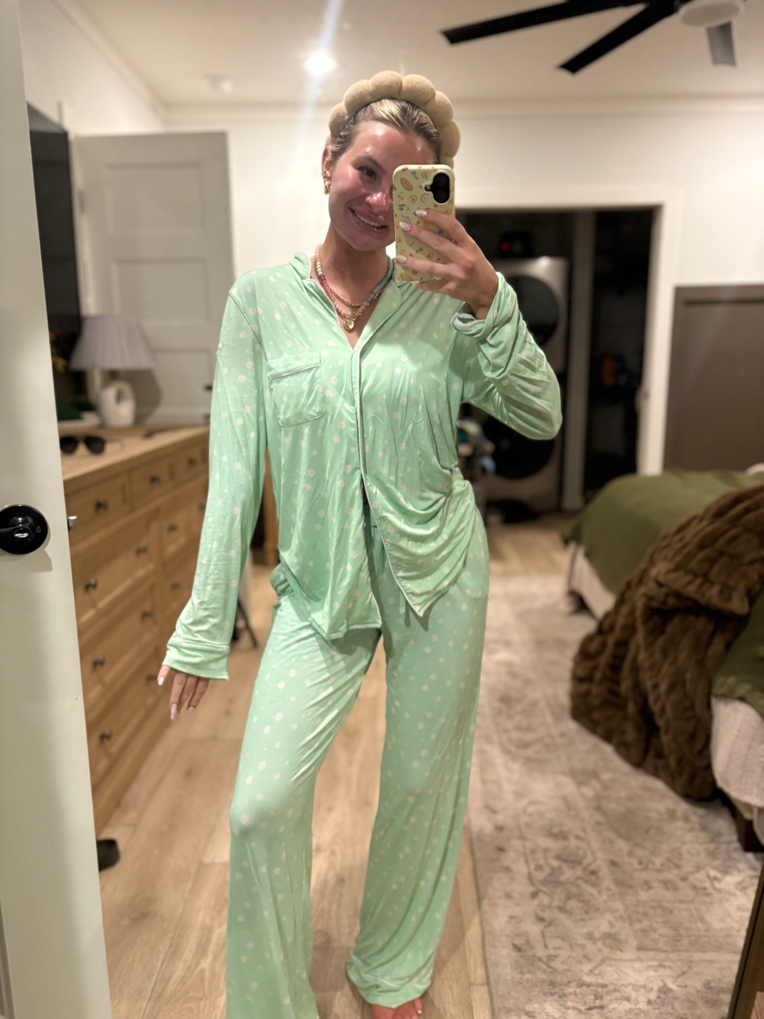 Love my crickle daisy pjs 🌼

#LTKselfcare #LTKootd #LTKmorningroutine