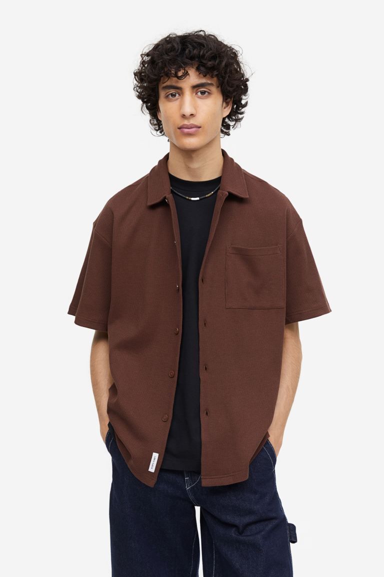 Relaxed Fit Waffled Shirt - Dark brown - Men | H&M US | H&M (US + CA)