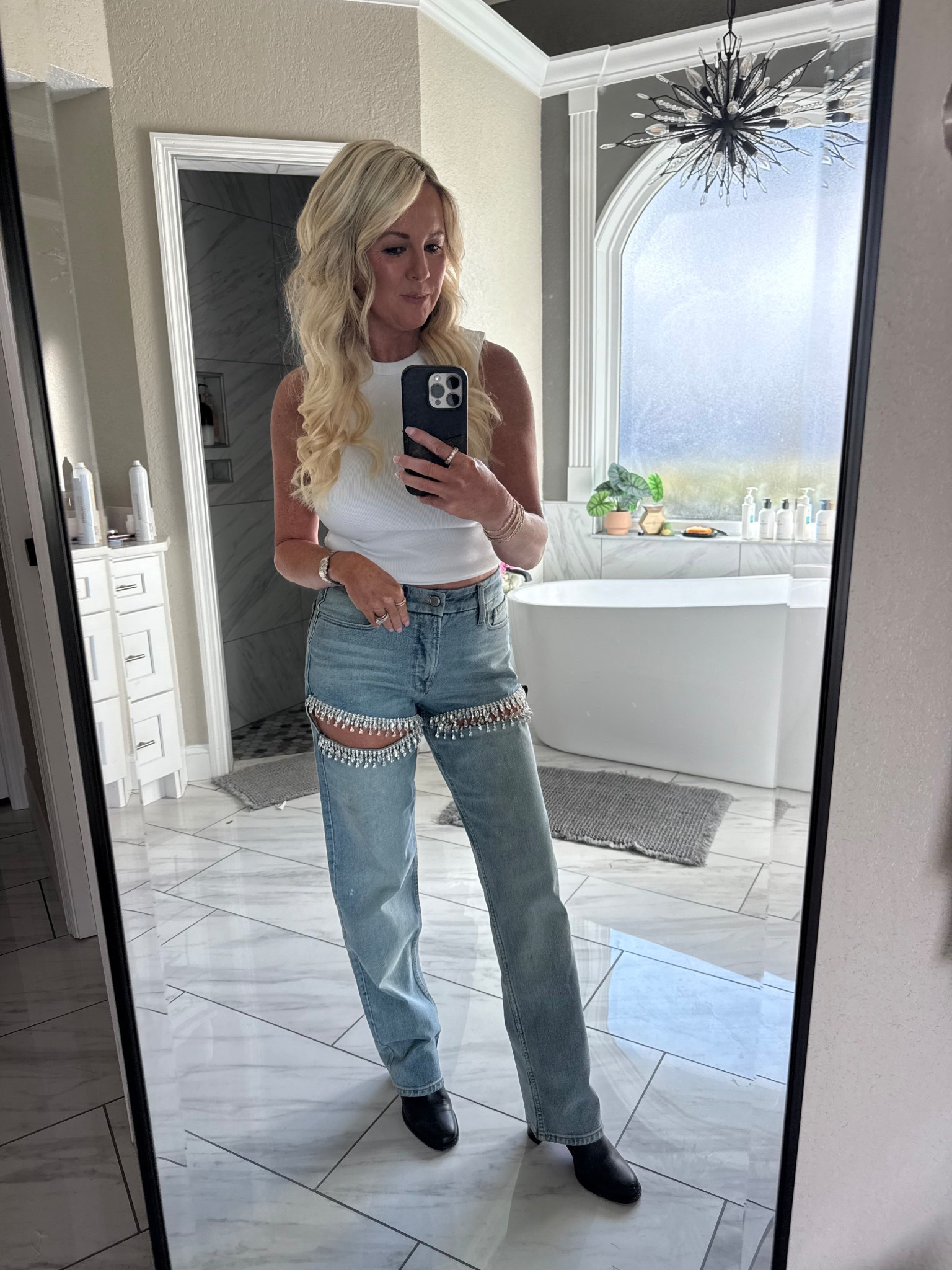 In love with these jeans ! 

#LTKBeauty #LTKdayinmylife #LTKootd