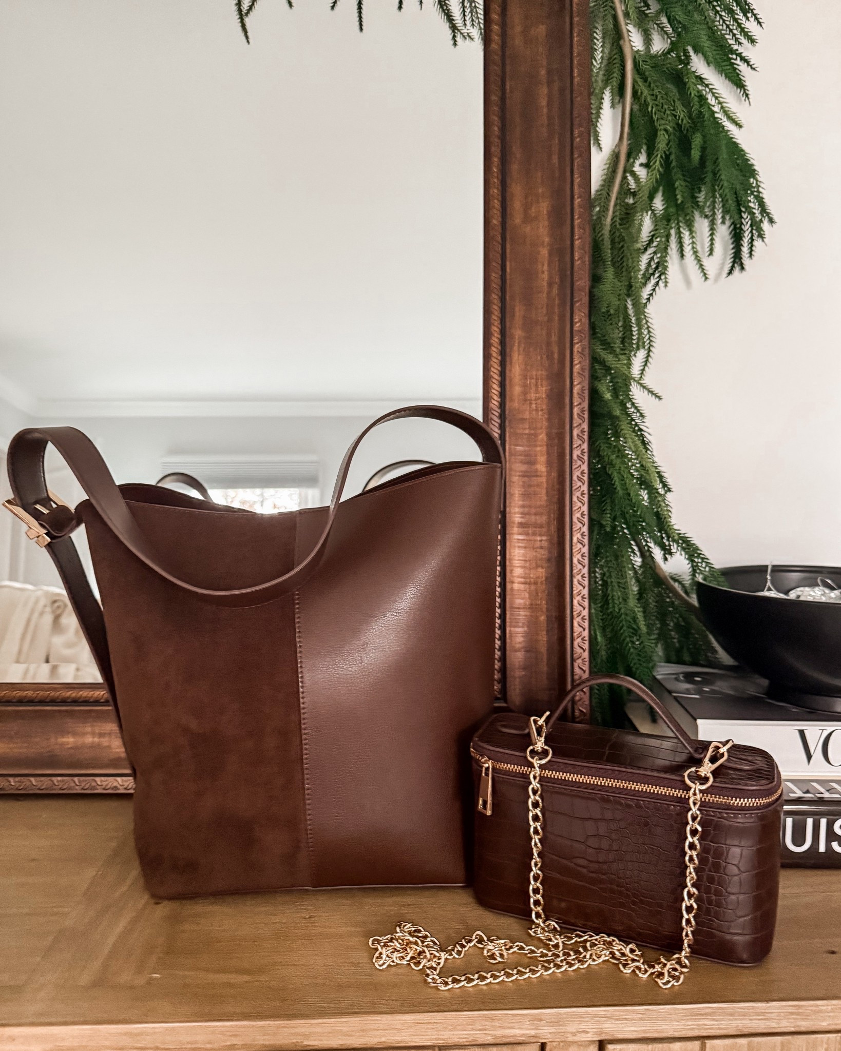 The most gorgeous chocolate brown bags at Target

#LTKWorkwear #LTKFindsUnder50 #LTKOver40