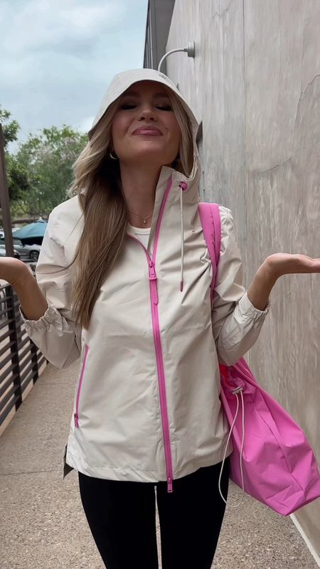 Look cute when it’s raining 🌧️ 

@tantausa has the cutest collection of raincoats, winter puffer coats, and accessories made from stunning fabrics, and colors. 

When it rains in Arizona, I love wearing this and looking cute. I will definitely be taking this raincoat with me when I visit Seattle later this summer.

#tantausa
#tantawear
#rainyday
#ad
